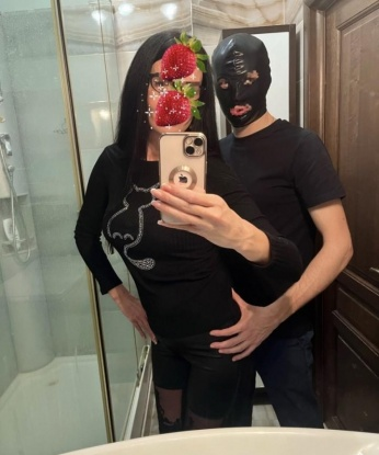 Я готова предложить тебе море наслаждений в Москве. Мои услуги включают классический секс, оральные ласки, массаж, ролевые игры и многое другое. Мои фото 100% реальные, и моя красивая фигура оставит тебя безмолвным. Я гарантирую конфиденциальность и абсолютную безопасность. Отзывы моих клиентов говорят о моей профессиональности и умении доставить удовольствие. ✨💋 Валенька